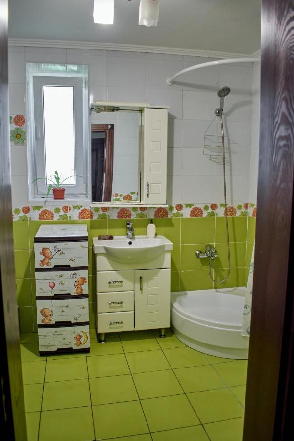 Vacation Home Lubov Kamianets-Podilskyi Ngoại thất bức ảnh